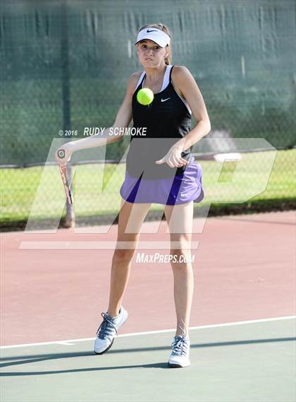 Thumbnail 3 in Carlsbad vs. La Costa Canyon photogallery.