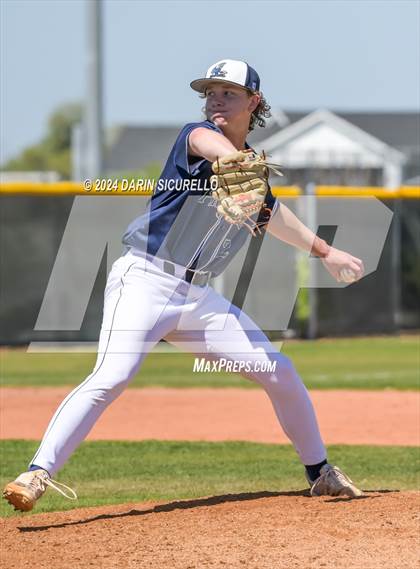 Thumbnail 2 in Pine Creek vs. McMinnville (Coach Bob National Invitational) photogallery.