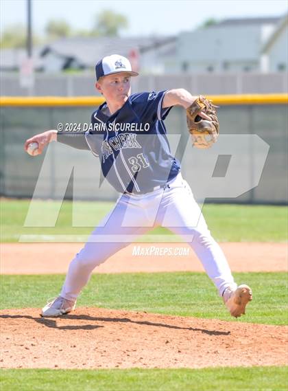 Thumbnail 1 in Pine Creek vs. McMinnville (Coach Bob National Invitational) photogallery.