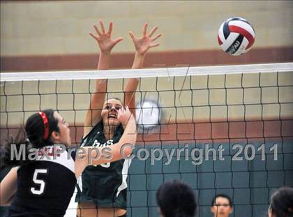 Thumbnail 3 in La Salle @ Monrovia photogallery.