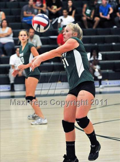 Thumbnail 3 in La Salle @ Monrovia photogallery.