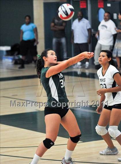 Thumbnail 3 in La Salle @ Monrovia photogallery.