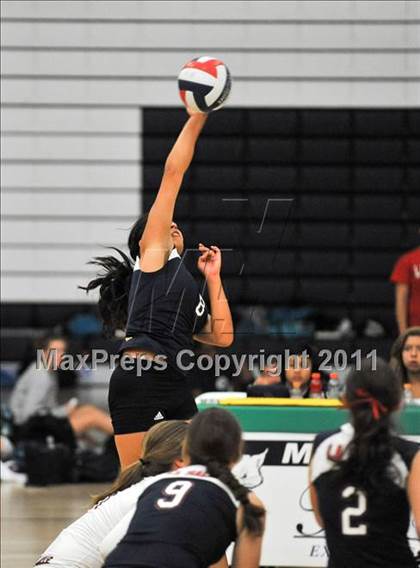 Thumbnail 3 in La Salle @ Monrovia photogallery.