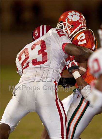 Thumbnail 1 in Corona vs. Poly photogallery.
