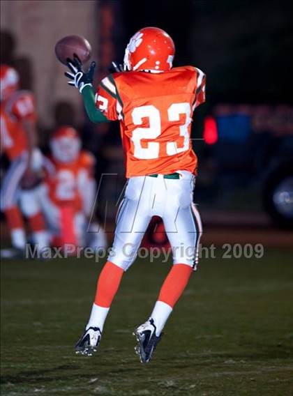 Thumbnail 3 in Corona vs. Poly photogallery.