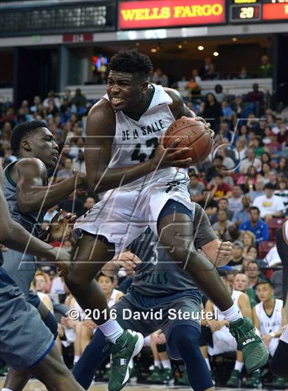Thumbnail 1 in Chino Hills vs. De La Salle (CIF State Open Division Final) photogallery.