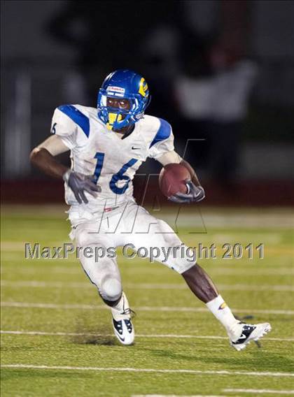 Thumbnail 1 in Crenshaw @ Norco photogallery.
