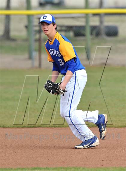 Thumbnail 2 in Whitewright vs. Bland (Blue Ridge Tournament) photogallery.