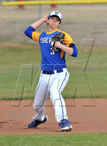 Thumbnail 3 in Whitewright vs. Bland (Blue Ridge Tournament) photogallery.