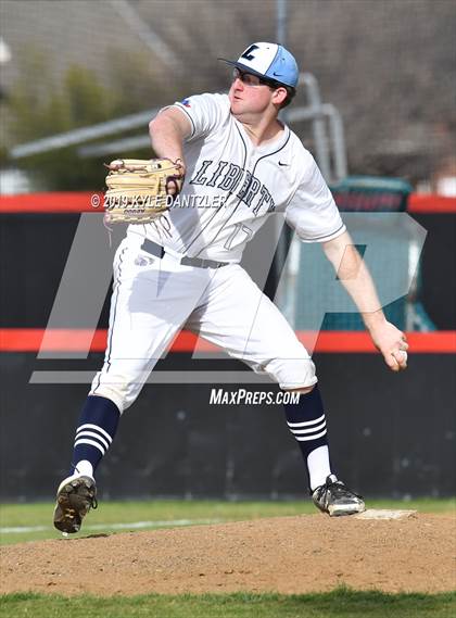 Thumbnail 3 in Liberty Christian vs Grapevine Faith Christian (Texas Private School Classic) photogallery.