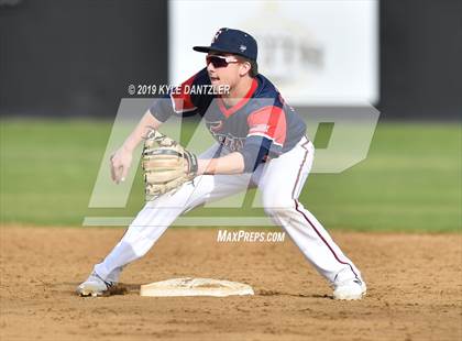 Thumbnail 2 in Liberty Christian vs Grapevine Faith Christian (Texas Private School Classic) photogallery.