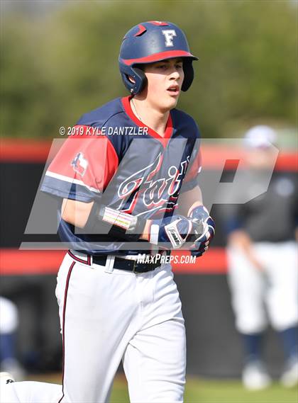 Thumbnail 1 in Liberty Christian vs Grapevine Faith Christian (Texas Private School Classic) photogallery.