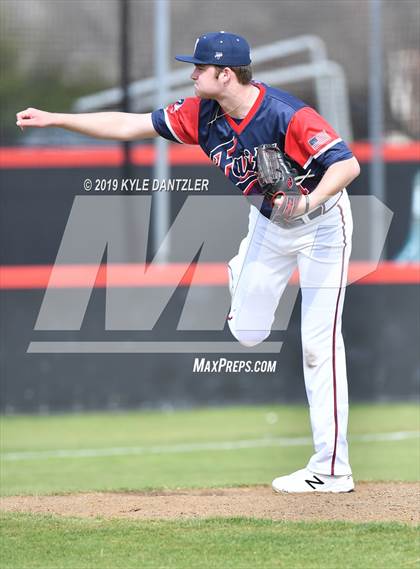Thumbnail 1 in Liberty Christian vs Grapevine Faith Christian (Texas Private School Classic) photogallery.
