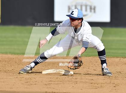 Thumbnail 2 in Liberty Christian vs Grapevine Faith Christian (Texas Private School Classic) photogallery.
