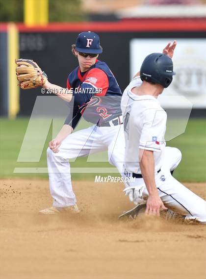 Thumbnail 2 in Liberty Christian vs Grapevine Faith Christian (Texas Private School Classic) photogallery.