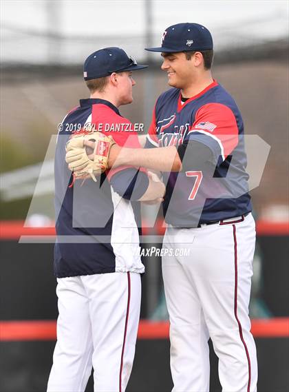 Thumbnail 3 in Liberty Christian vs Grapevine Faith Christian (Texas Private School Classic) photogallery.