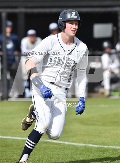 Thumbnail 2 in Liberty Christian vs Grapevine Faith Christian (Texas Private School Classic) photogallery.