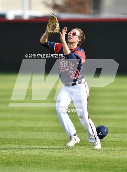 Thumbnail 2 in Liberty Christian vs Grapevine Faith Christian (Texas Private School Classic) photogallery.