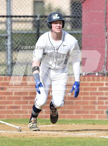 Thumbnail 1 in Liberty Christian vs Grapevine Faith Christian (Texas Private School Classic) photogallery.