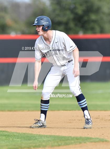 Thumbnail 1 in Liberty Christian vs Grapevine Faith Christian (Texas Private School Classic) photogallery.