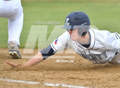 Thumbnail 2 in Liberty Christian vs Grapevine Faith Christian (Texas Private School Classic) photogallery.