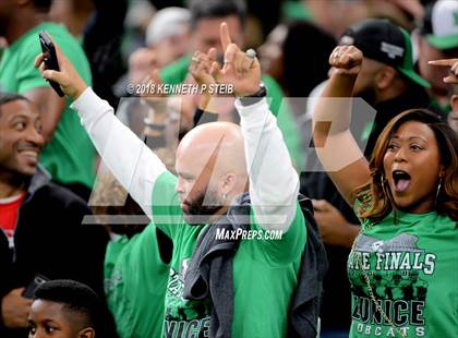 Thumbnail 2 in Sterlington vs. Eunice (LHSAA 3A Final)  photogallery.