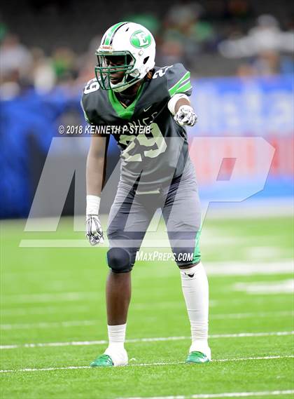 Thumbnail 1 in Sterlington vs. Eunice (LHSAA 3A Final)  photogallery.