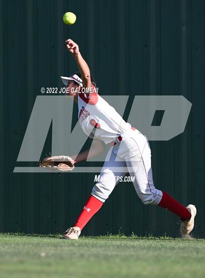 Thumbnail 2 in Lee vs MacArthur [Douglas] photogallery.