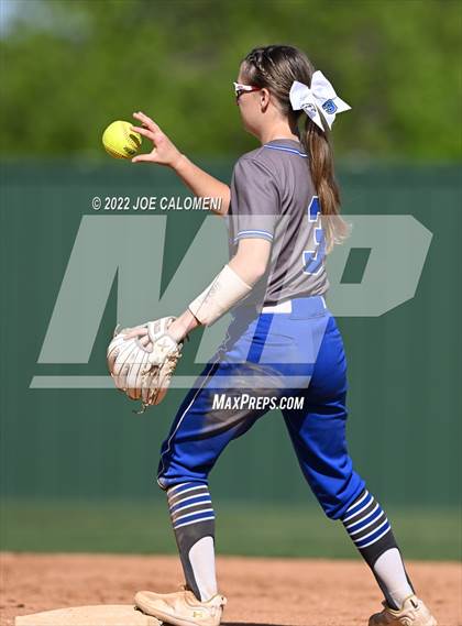 Thumbnail 3 in Lee vs MacArthur [Douglas] photogallery.