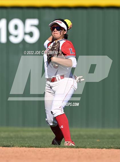 Thumbnail 2 in Lee vs MacArthur [Douglas] photogallery.