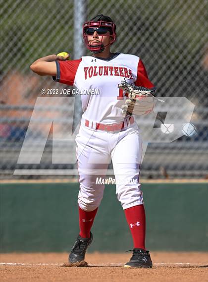 Thumbnail 2 in Lee vs MacArthur [Douglas] photogallery.