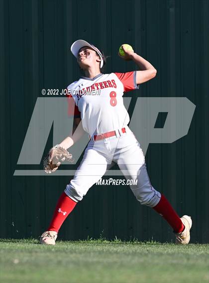 Thumbnail 1 in Lee vs MacArthur [Douglas] photogallery.