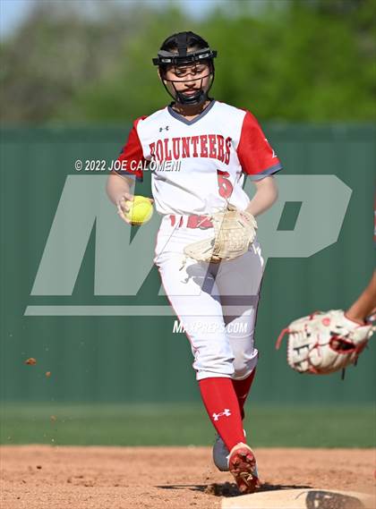 Thumbnail 2 in Lee vs MacArthur [Douglas] photogallery.