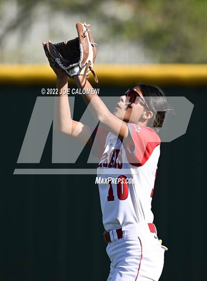 Thumbnail 3 in Lee vs MacArthur [Douglas] photogallery.