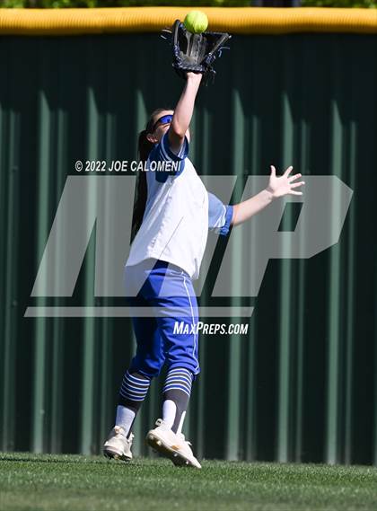 Thumbnail 1 in Lee vs MacArthur [Douglas] photogallery.