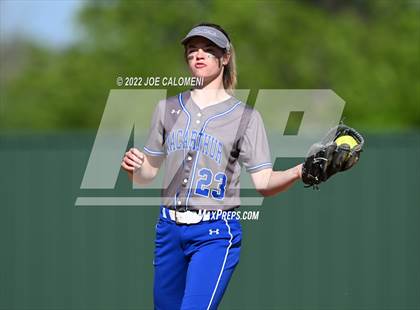 Thumbnail 2 in Lee vs MacArthur [Douglas] photogallery.