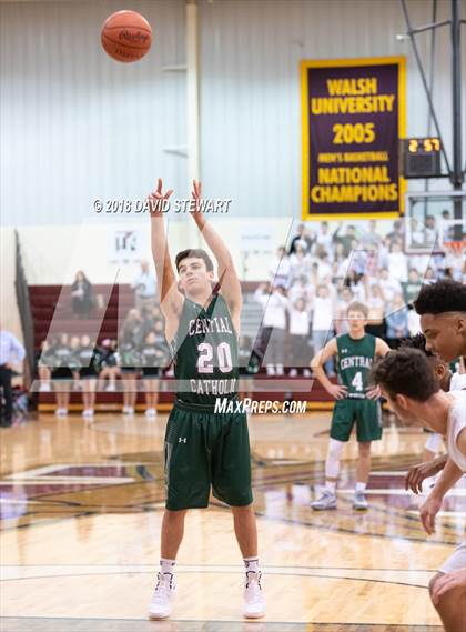 Thumbnail 2 in Canton Central Catholic @ Aquinas photogallery.