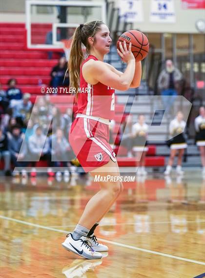 Thumbnail 2 in Plainfield vs. Avon (IHSAA 4A Second Round Playoff) photogallery.