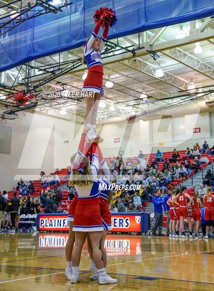 Thumbnail 2 in Plainfield vs. Avon (IHSAA 4A Second Round Playoff) photogallery.