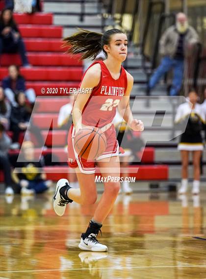 Thumbnail 1 in Plainfield vs. Avon (IHSAA 4A Second Round Playoff) photogallery.