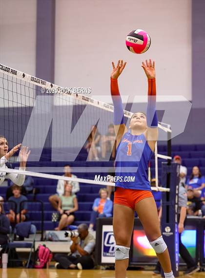 Thumbnail 1 in College Park vs Grand Oaks photogallery.