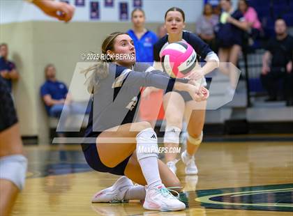 Thumbnail 2 in College Park vs Grand Oaks photogallery.