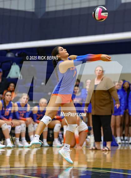 Thumbnail 3 in College Park vs Grand Oaks photogallery.