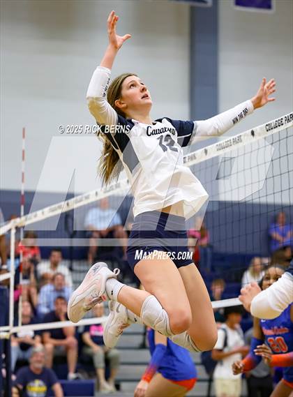 Thumbnail 2 in College Park vs Grand Oaks photogallery.