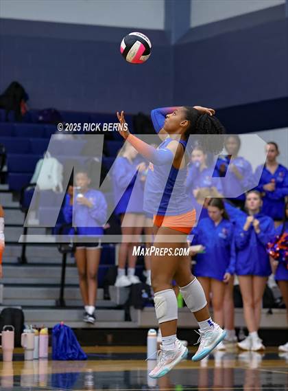 Thumbnail 2 in College Park vs Grand Oaks photogallery.