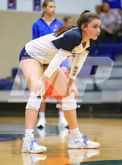 Thumbnail 3 in College Park vs Grand Oaks photogallery.