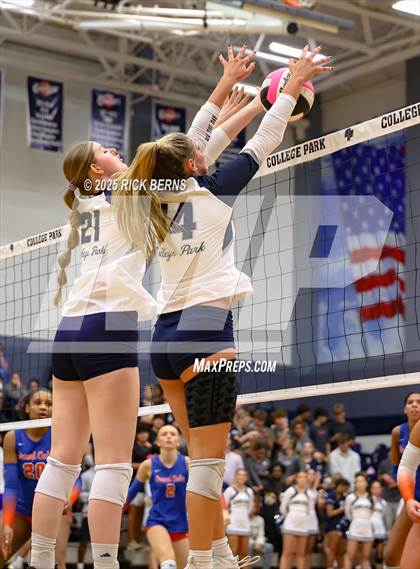 Thumbnail 1 in College Park vs Grand Oaks photogallery.