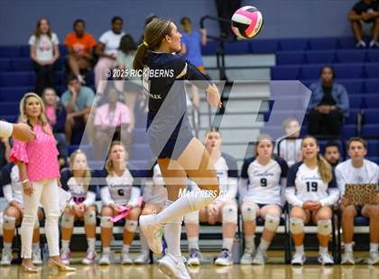 Thumbnail 1 in College Park vs Grand Oaks photogallery.