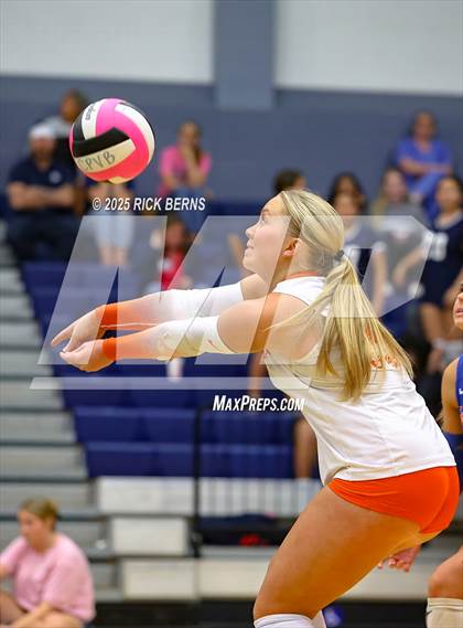 Thumbnail 3 in College Park vs Grand Oaks photogallery.