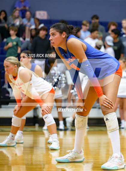 Thumbnail 1 in College Park vs Grand Oaks photogallery.